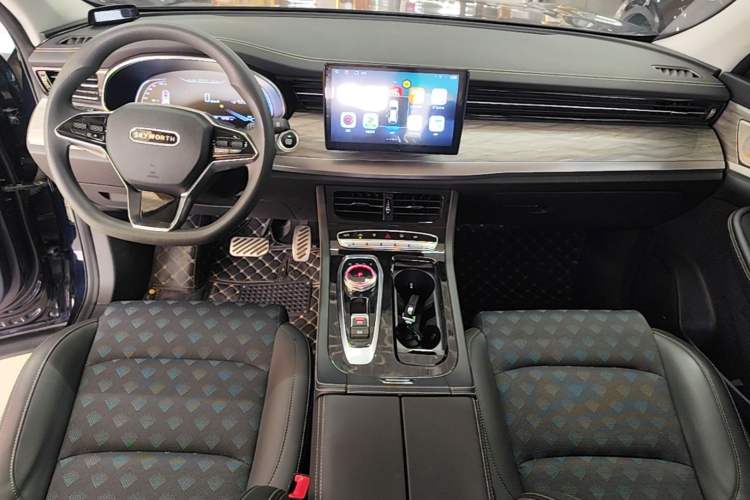 Used Skyworth EV6 2021 620 Travel Edition Center Console