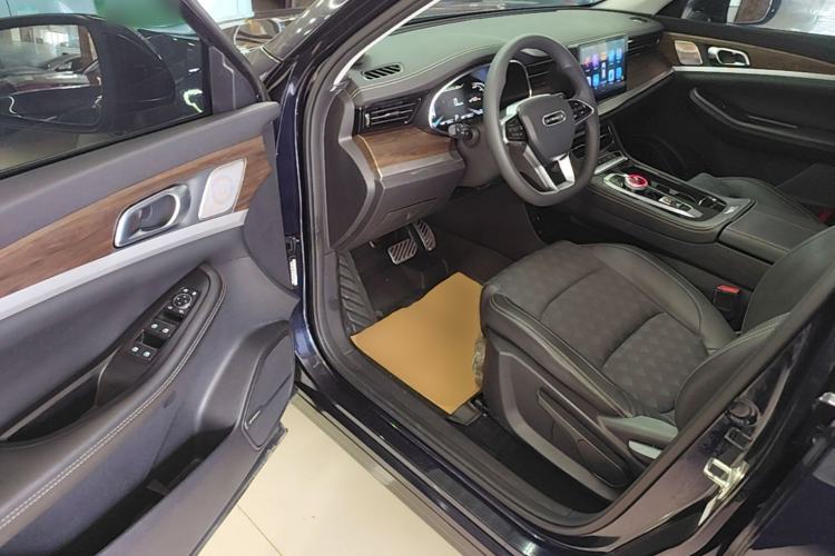 Used Skyworth EV6 2021 620 Travel Edition Driver Seat
