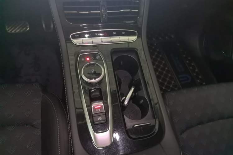 Used Skyworth EV6 2021 620 Joyful Edition Gear Lever