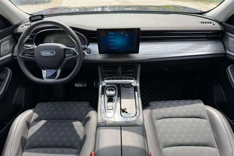 Used Skyworth EV6 2021 620 Travel Edition Interior 3