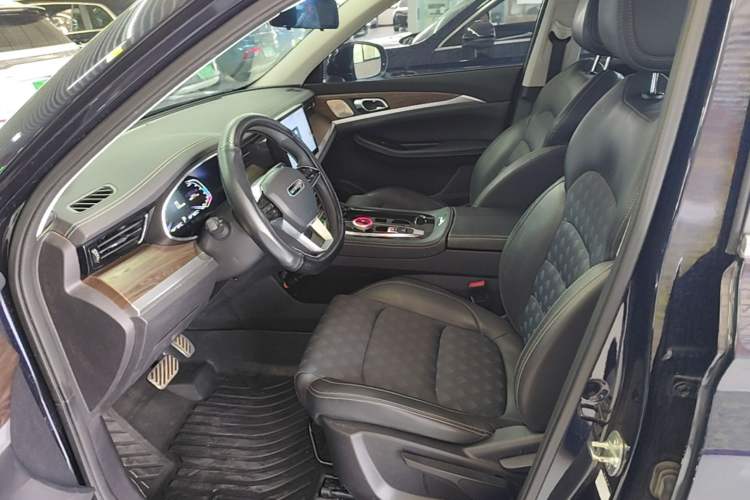 Used Skyworth EV6 2021 620 Travel Edition Left Front Seat
