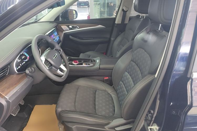 Used Skyworth EV6 2021 620 Travel Edition Left Front Seat