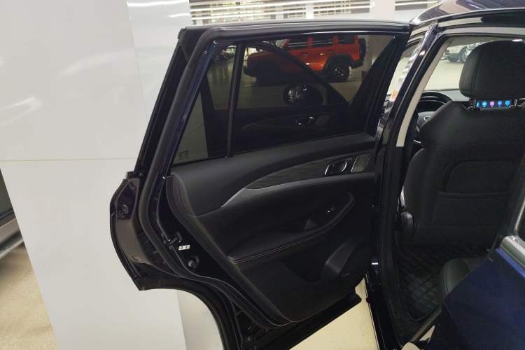 Used Skyworth EV6 2021 620 Travel Edition Left Rear Door Interior