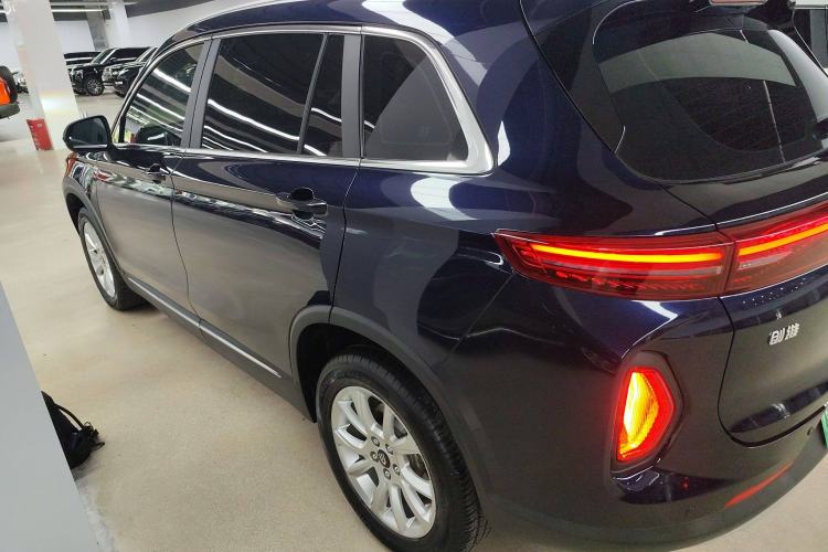 Used Skyworth EV6 2021 620 Travel Edition Left Side