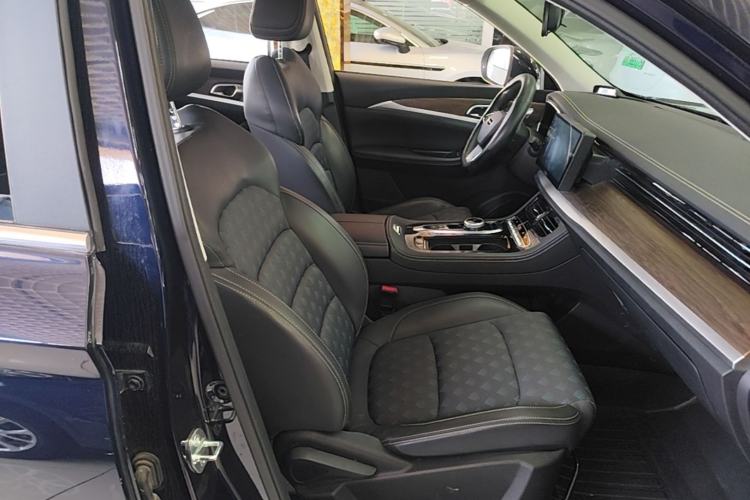 Used Skyworth EV6 2021 620 Travel Edition Right Front Seat