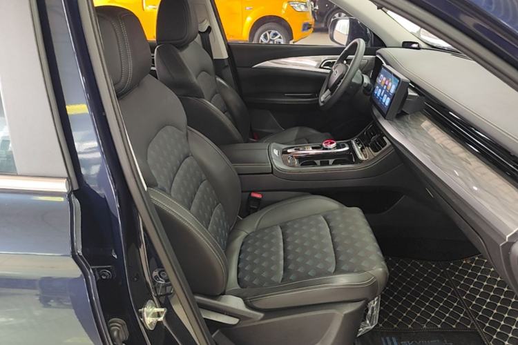 Used Skyworth EV6 2021 620 Travel Edition Right Front Seat