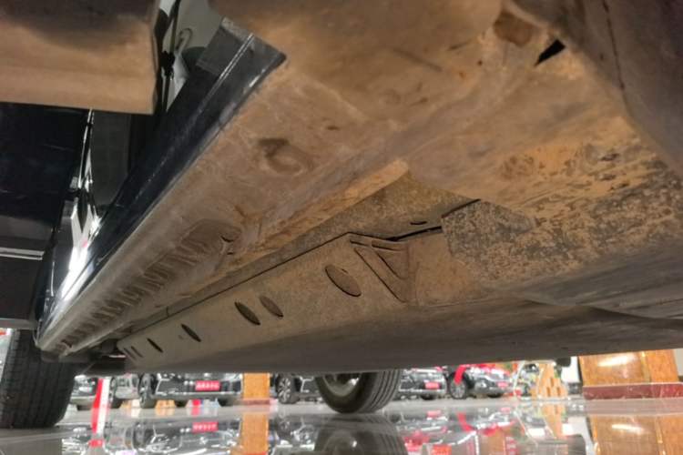 Used Skyworth EV6 2021 620 Joyful Edition Right Side Sill