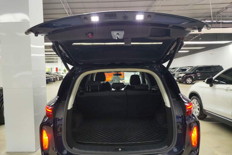 Used Skyworth EV6 2021 620 Travel Edition Trunk