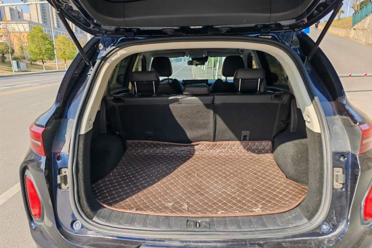 Used Skyworth EV6 2021 520 Standard Edition Trunk