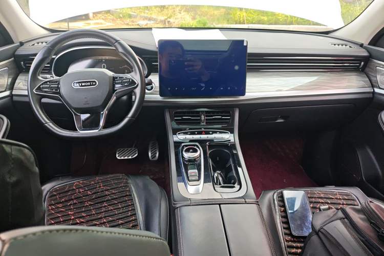 Used Skyworth EV6 2021 520 Standard Edition Center Console