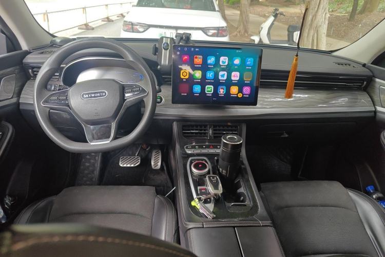 Used Skyworth EV6 2021 410 Travel Edition Center Console