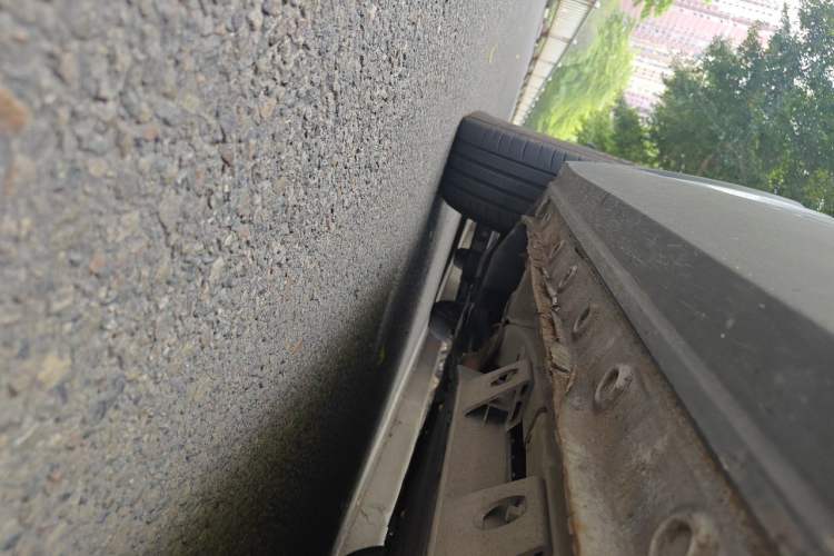 Used Skyworth EV6 2021 410 Travel Edition Chassis Front Left