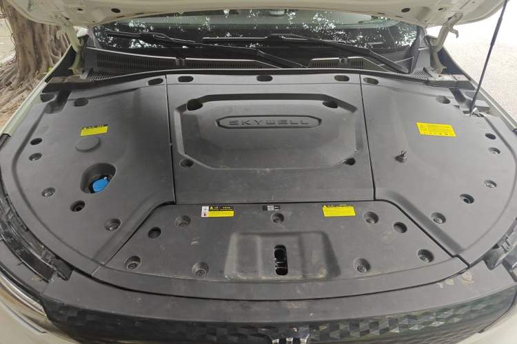 Used Skyworth EV6 2021 410 Travel Edition Engine Bay