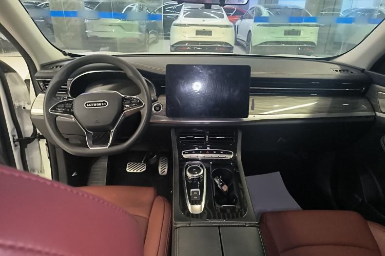 Used Skyworth EV6 2021 410 Travel Edition Interior 2
