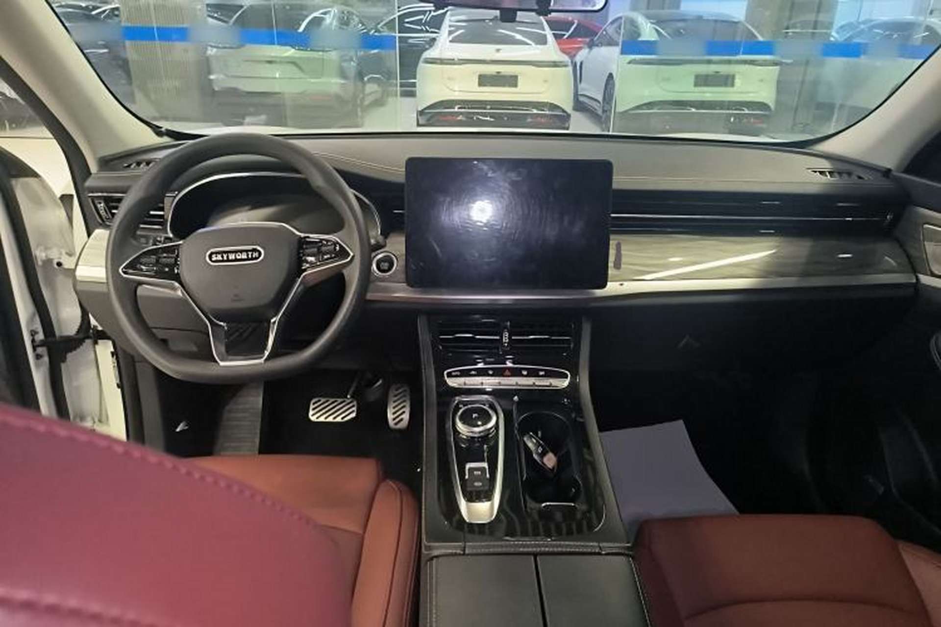 Used Skyworth EV6 2021 410 Travel Edition Interior 2