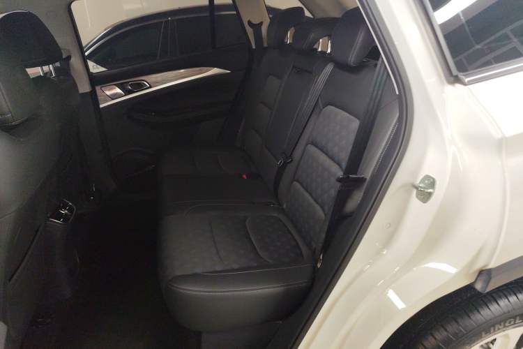 Used Skyworth EV6 2021 410 Joyful Edition Interior 4
