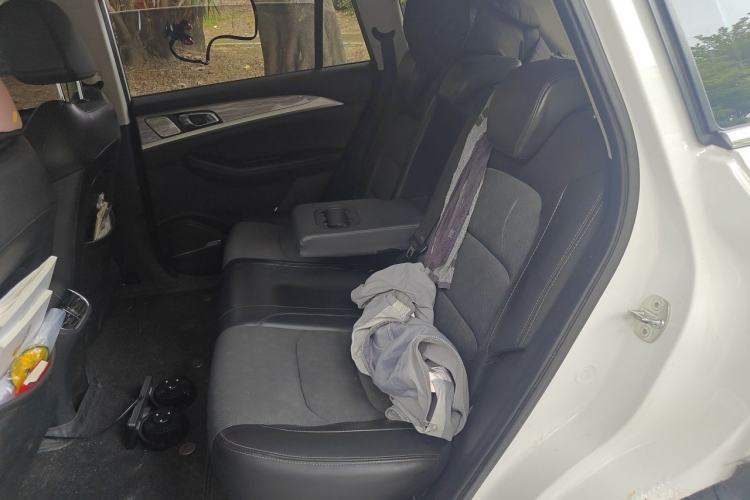 Used Skyworth EV6 2021 410 Travel Edition Left Rear Seat