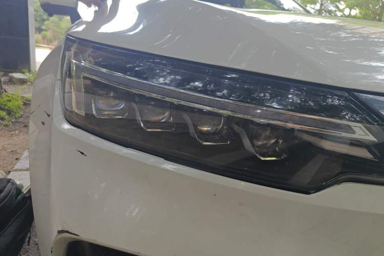Used Skyworth EV6 2021 410 Travel Edition Right Front Headlight
