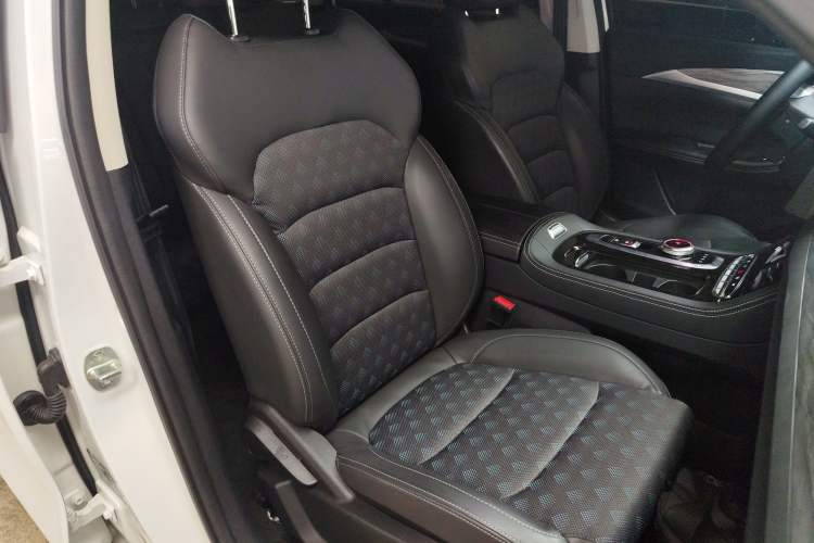 Used Skyworth EV6 2021 410 Joyful Edition Right Front Seat
