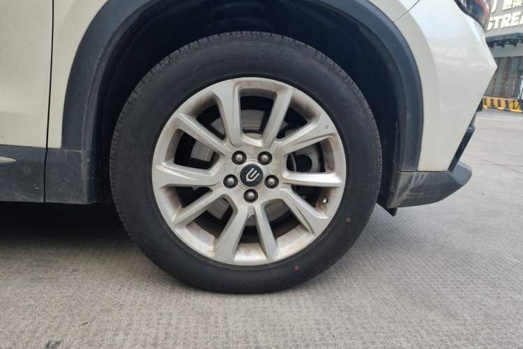Used Skyworth EV6 2021 620 Joyful Edition Right Front Wheel Hub
