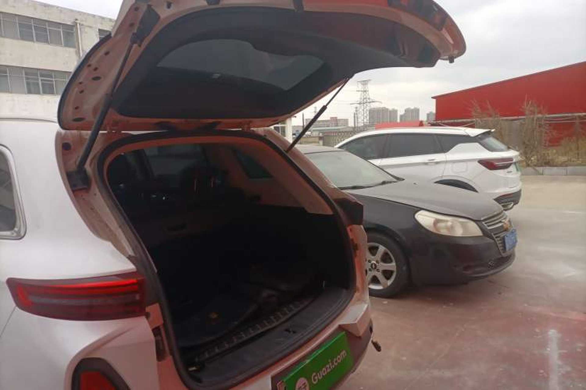 Used Skyworth EV6 2021 520 Standard Edition Trunk