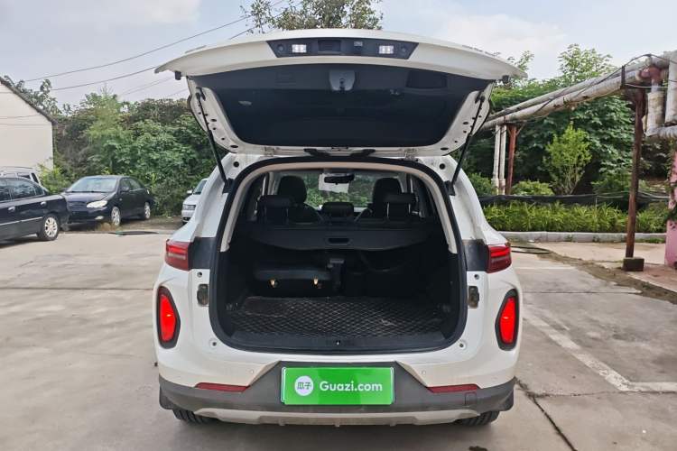 Used Skyworth EV6 2021 520 Standard Edition Trunk