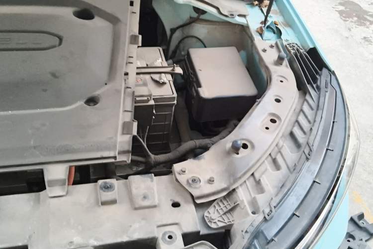 Used Skyworth EV6 2022 620 Smart Edition Engine Bay Left