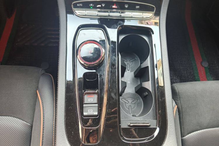 Used Skyworth EV6 2022 620 Smart Edition Interior 10