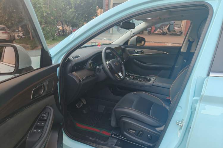 Used Skyworth EV6 2022 620 Smart Edition Interior 3