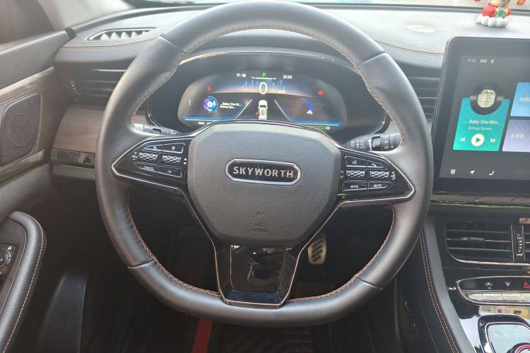Used Skyworth EV6 2022 620 Smart Edition Interior 7