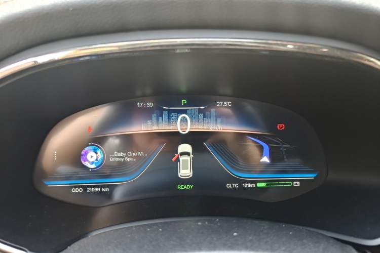Used Skyworth EV6 2022 620 Smart Edition Odometer Close Up