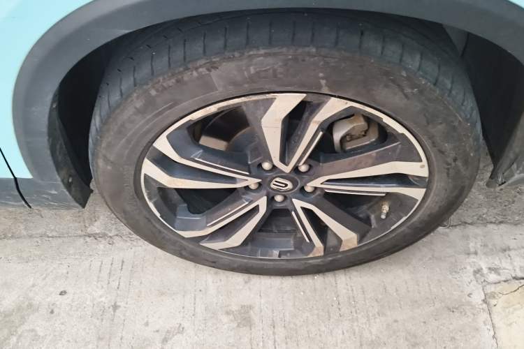Used Skyworth EV6 2022 620 Smart Edition Right Front Wheel Hub