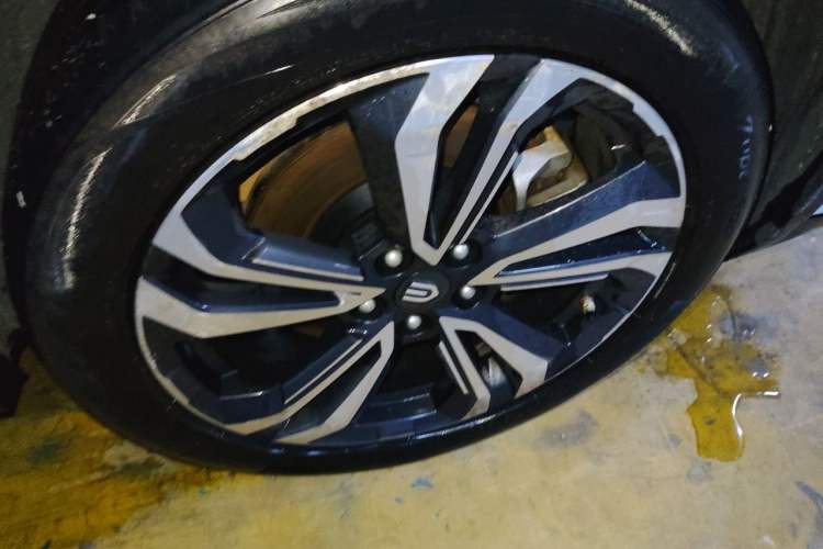 Used Skyworth EV6 2022 620 Smart Edition Right Front Wheel Hub