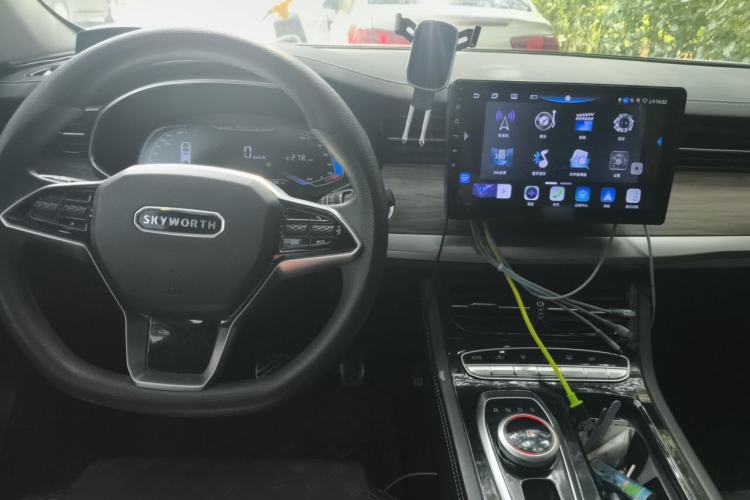 Used Skyworth EV6 2022 620 Joyful Edition Center Console