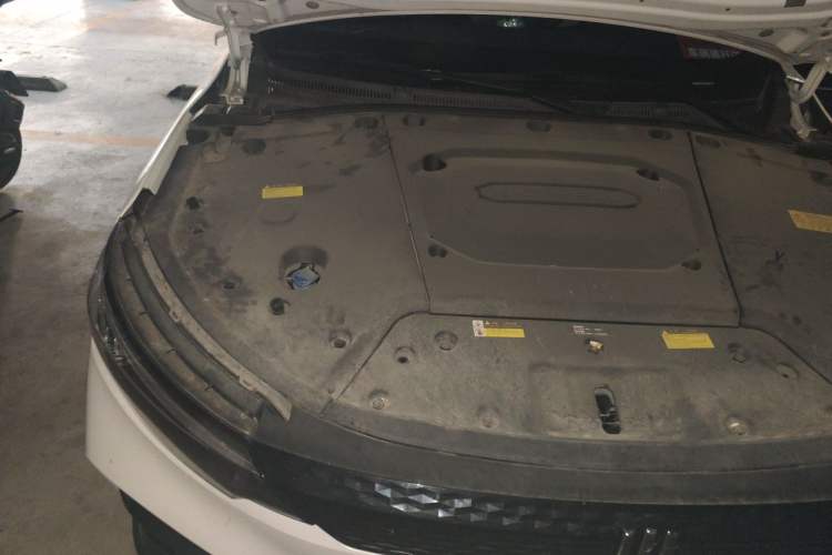 Used Skyworth EV6 2022 410 Travel Edition Engine Bay Right