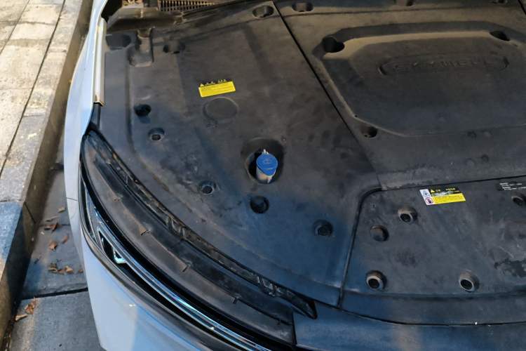 Used Skyworth EV6 2022 620 Joyful Edition Engine Bay Right
