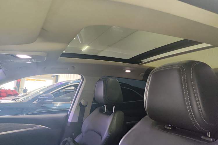 Used Skyworth EV6 2022 520 Standard Edition Headliner