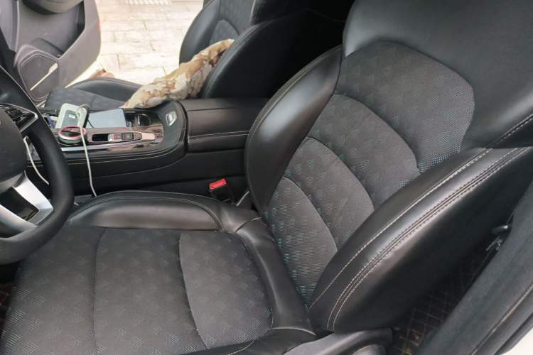 Used Skyworth EV6 2022 620 Joyful Edition Left Front Seat