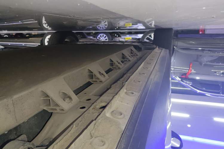 Used Skyworth EV6 2022 520 Standard Edition Left Side Sill