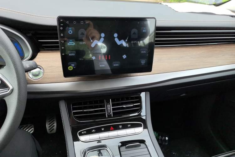 Used Skyworth EV6 2023 Ultra-Charging Edition Audio And AC Panel