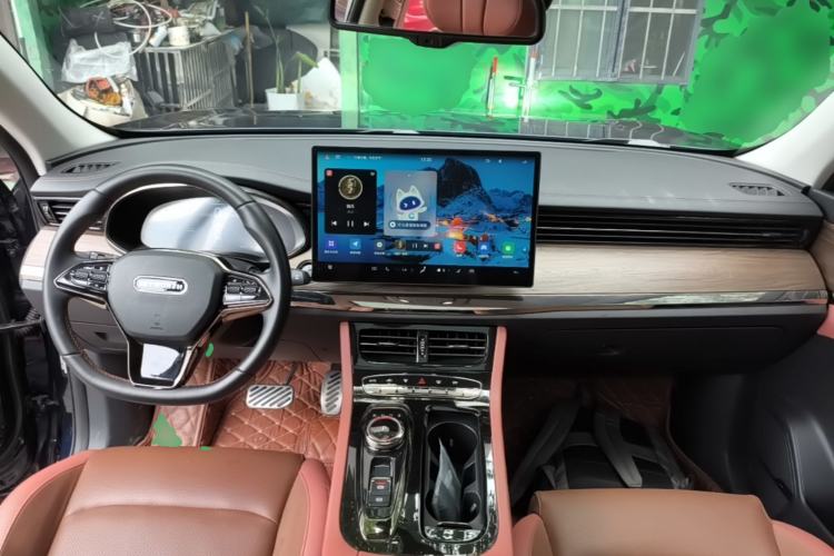 Used Skyworth EV6 2023 Facelifted MAX Center Console