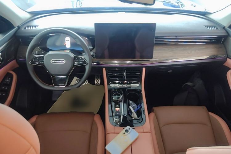 Used Skyworth EV6 2023 President's Edition Center Console