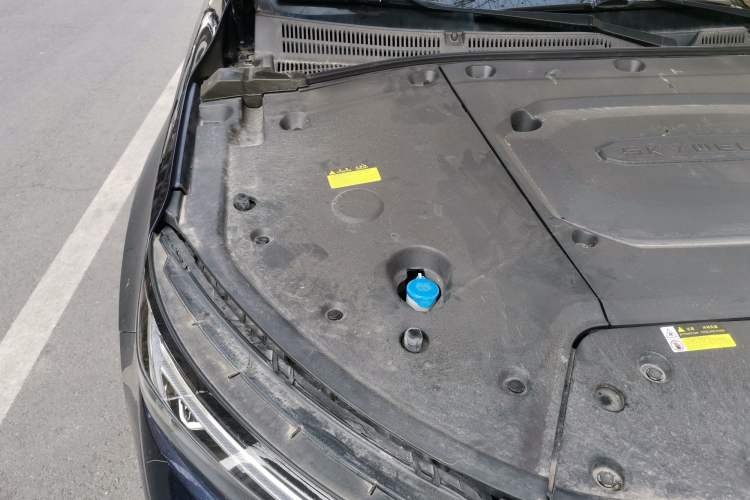 Used Skyworth EV6 2023 410 Elite Edition Engine Bay Right