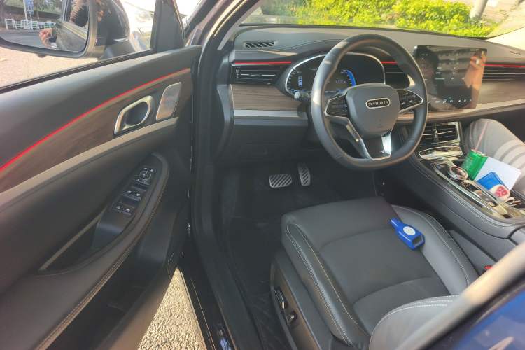 Used Skyworth EV6 2023 410 Elite Edition Interior 3
