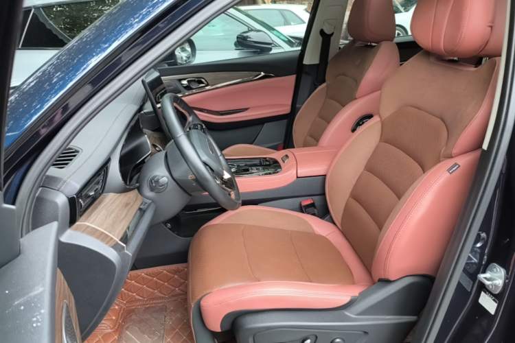 Used Skyworth EV6 2023 Facelifted MAX Left Front Seat