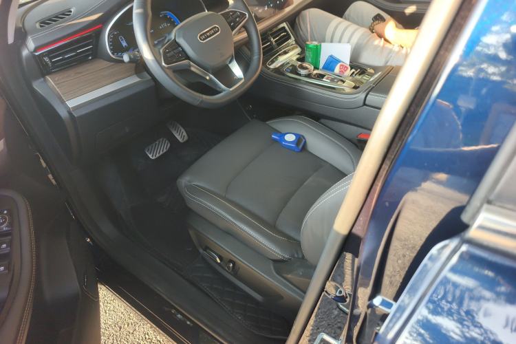 Used Skyworth EV6 2023 410 Elite Edition Left Front Seat