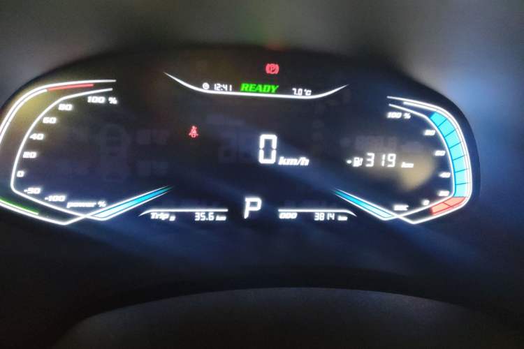 Used Skyworth EV6 2023 410 Elite Edition Odometer Close Up