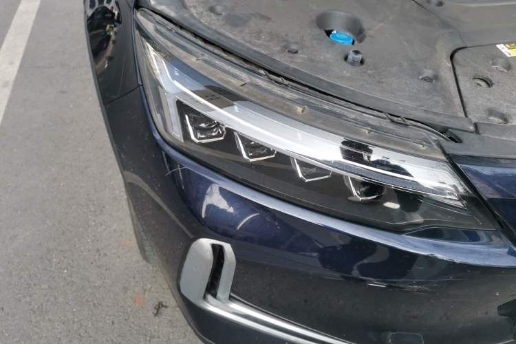 Used Skyworth EV6 2023 410 Elite Edition Right Front Headlight