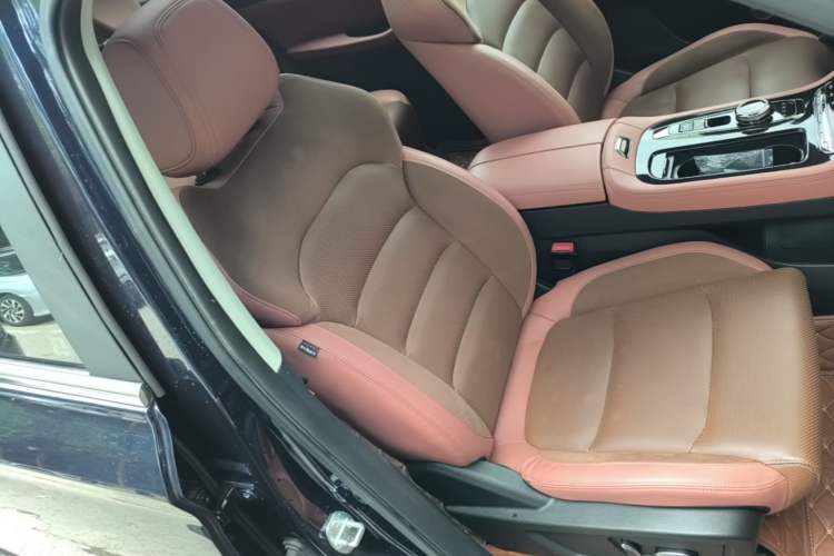 Used Skyworth EV6 2023 Facelifted MAX Right Front Seat