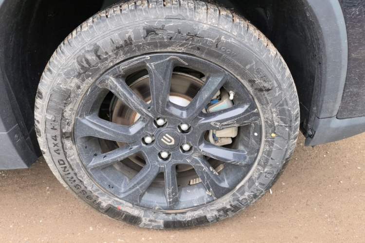 Used Skyworth EV6 2023 Ultra-Charging Edition Right Front Wheel Hub